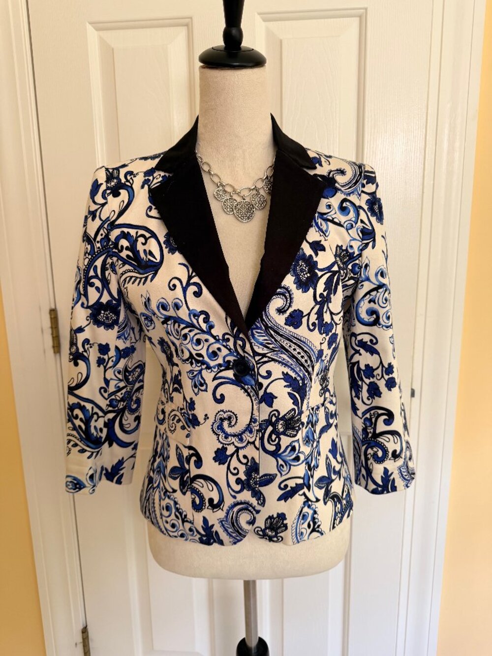 BOSTON PROPER black white royal blue jacket blazer, sz 6